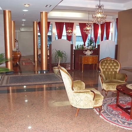 Hotel Octagon Сараево Интерьер фото