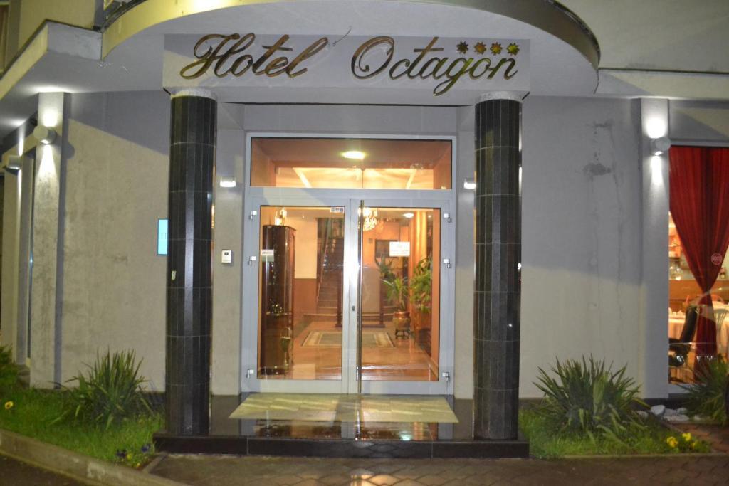 Hotel Octagon Сараево Экстерьер фото
