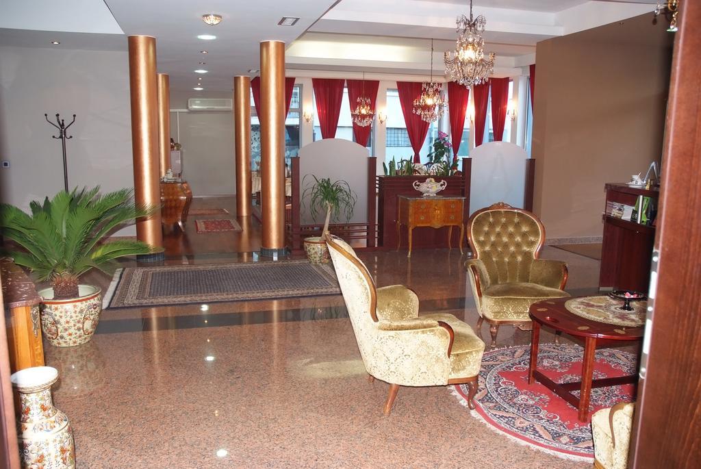 Hotel Octagon Сараево Интерьер фото