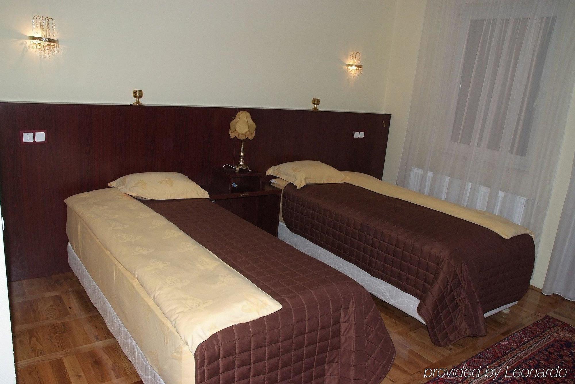 Hotel Octagon Сараево Экстерьер фото