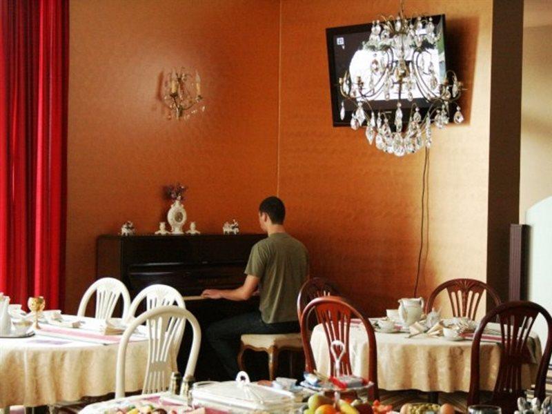 Hotel Octagon Сараево Экстерьер фото